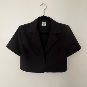 Aritzia cropped button down